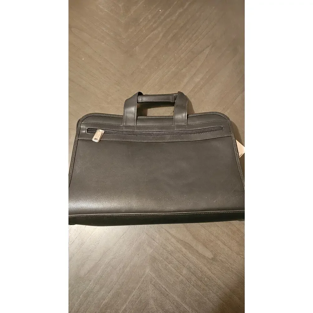 NWT black‎ American Tourist Leatherlike portfolio bag